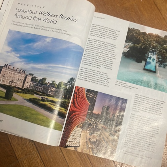 Vogue Winter 2024 Fashion Magazine - Picture 6 of 8